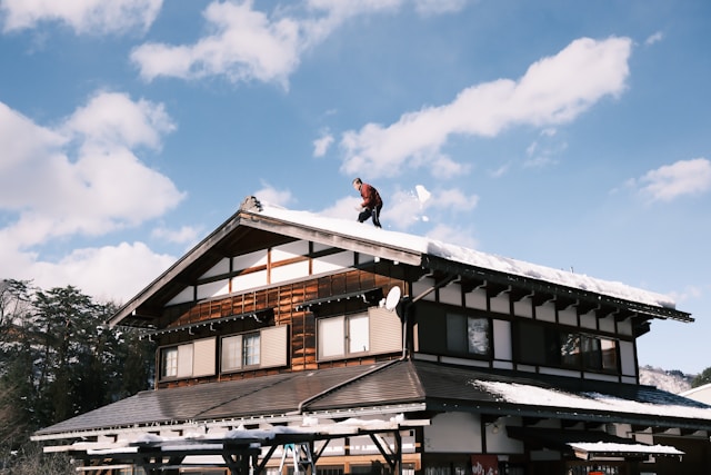 Roof Maintenance and Repair in Southern California: How Scurrah’s Roofing Helps Extend Roof Life